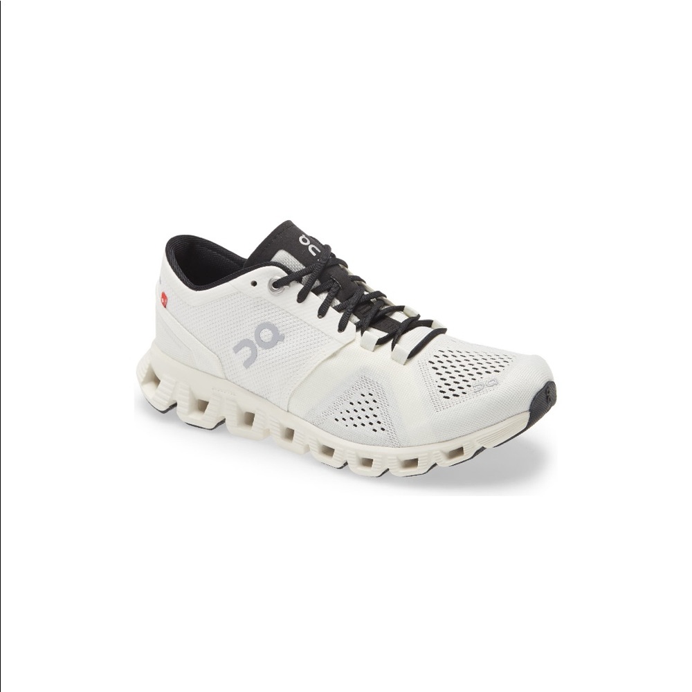 ON Cloud X Training Shoe